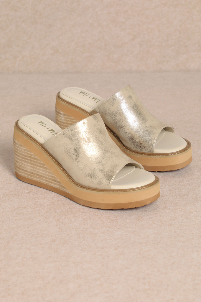 Judy Wedge Sandal - Gold