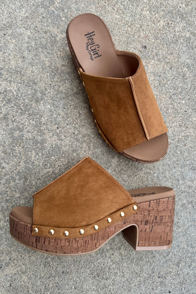 Corky's Gaslight Wedge- Camel